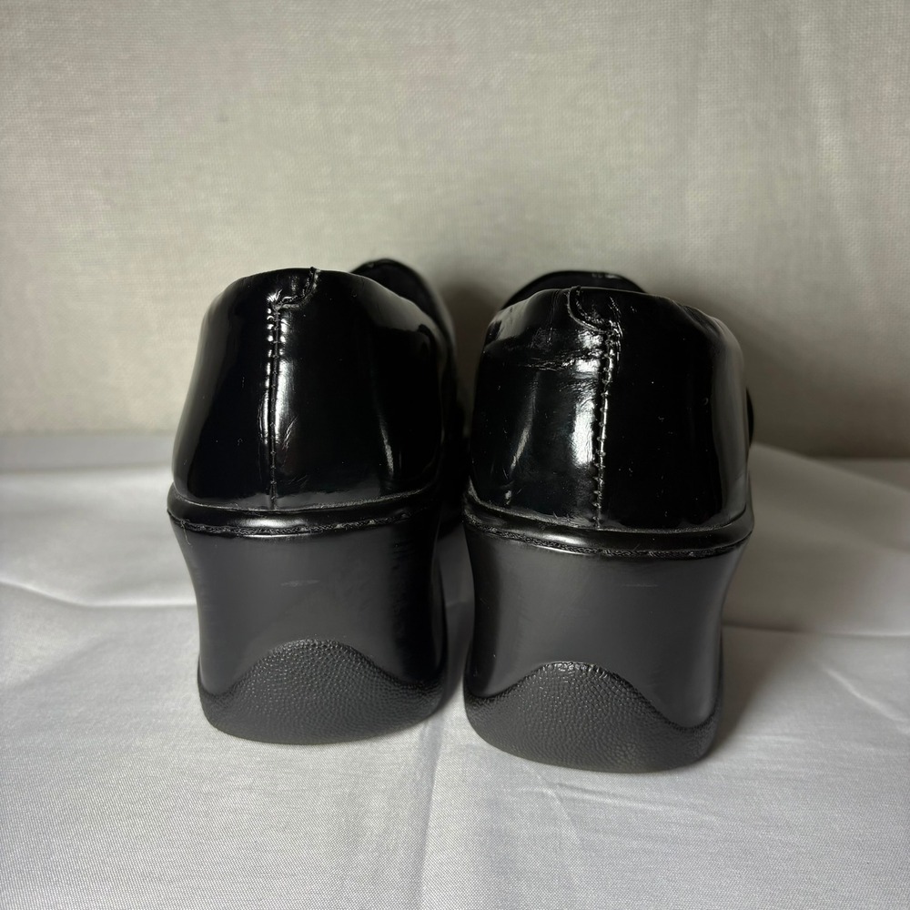 b.o.c. Born Concept Womens Black Patent Wedge‎ Clogs Slip On Shoes Size 6.5 - Picture 11 of 13